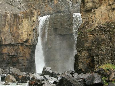 Водопады речки Сунтар