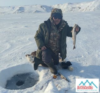 Подледная рыбалка на арктического гольца в тундровой части Якутии